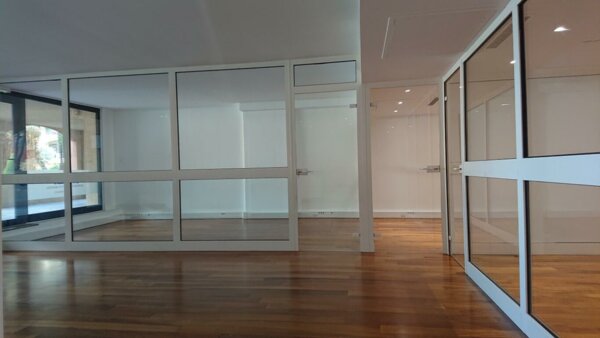 Bureaux administratifs avec vitrine - Fontvieille