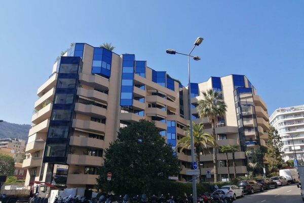 Grand studio rénové à Saint André