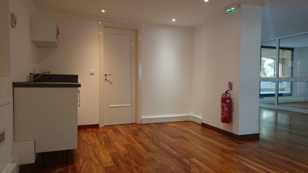 Bureaux administratifs avec vitrine - Fontvieille