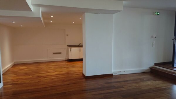 Bureaux administratifs avec vitrine - Fontvieille